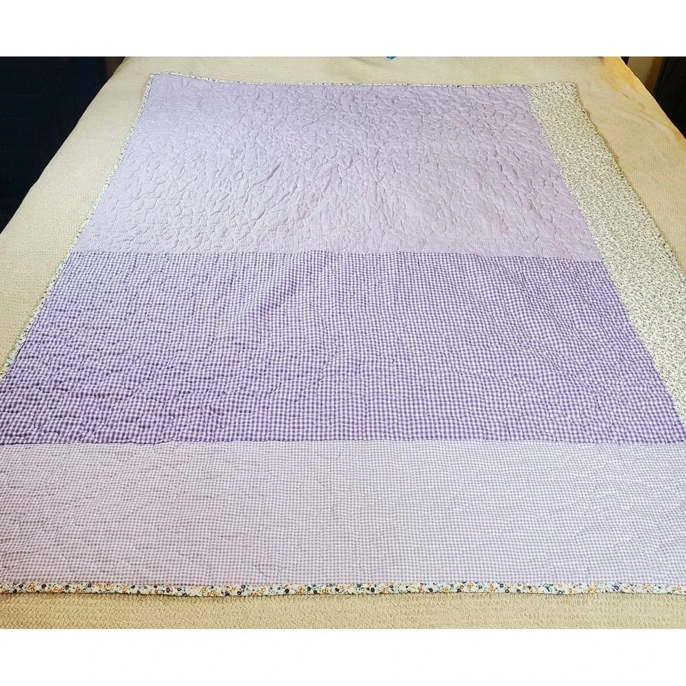 Quilts For Kids Round‎ Rock 46x57 Girls' Floral Lavender Patchwork Machine Quilt